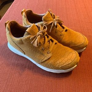 Ariat Fusion Tennis Shoes 7.5
